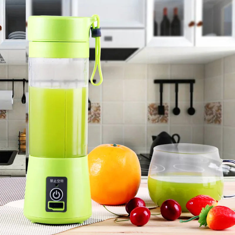 Mini Liquidificador Portátil com 6 Lâminas Recarregável